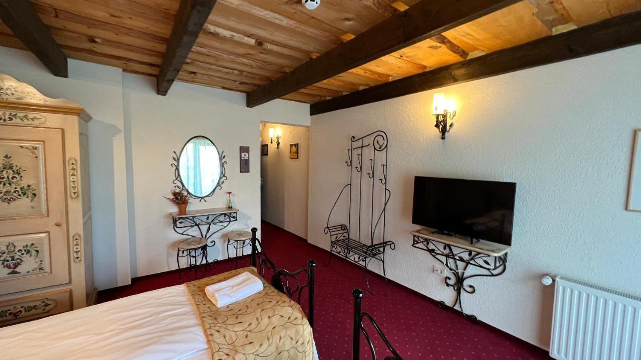 Complex Padina Ursului Maison d'hôtes 3*